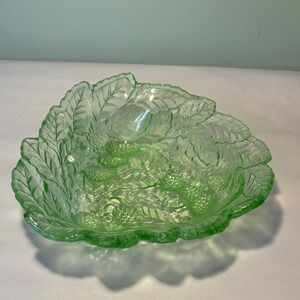 Vintage Indiana Glass Loganberry Green Leaf-Shaped Glass Bowl